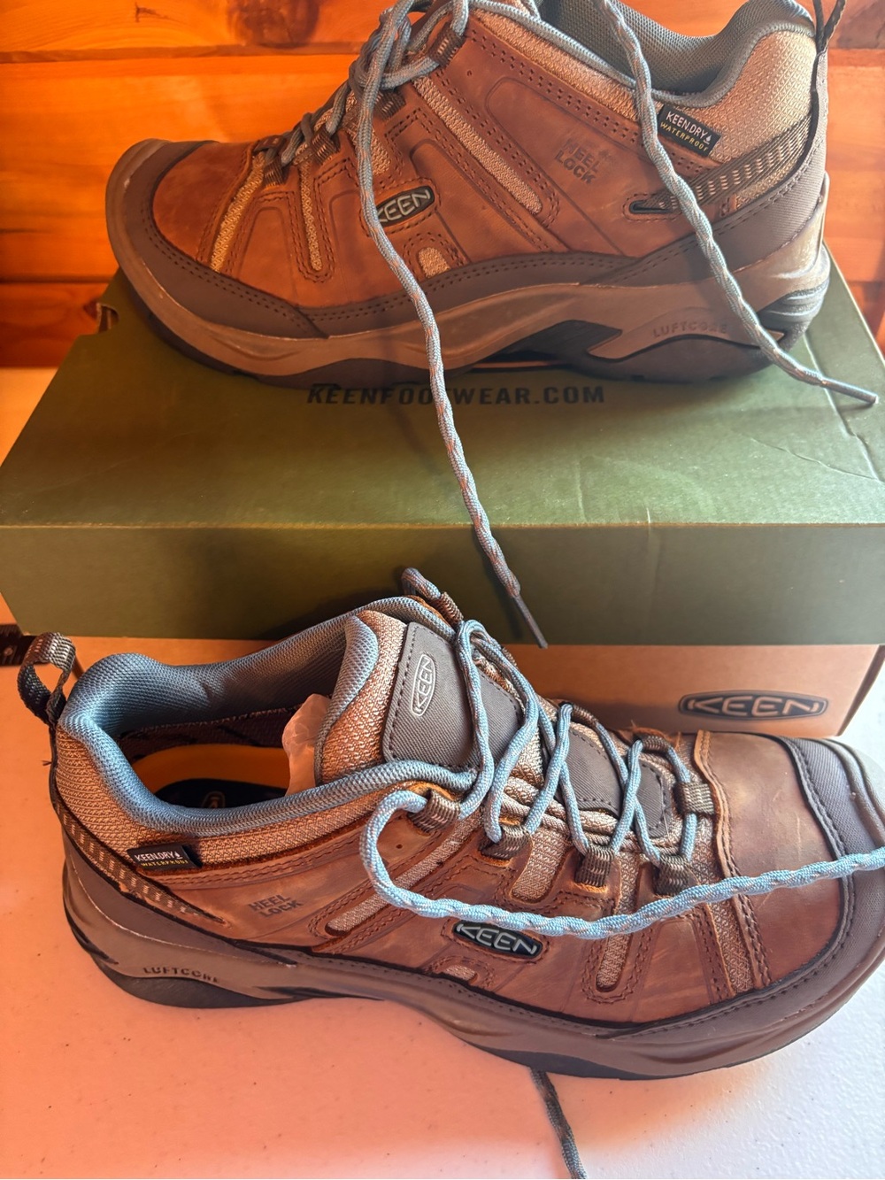KEEN Women’s Circadia WP Brown Leather Blue Accent Trail Hiking Boots